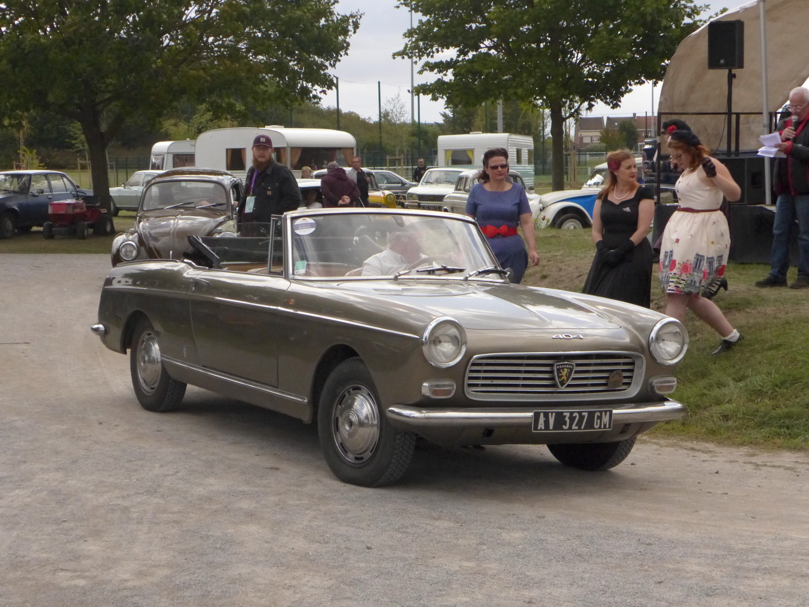 Belle 404 cabriolet