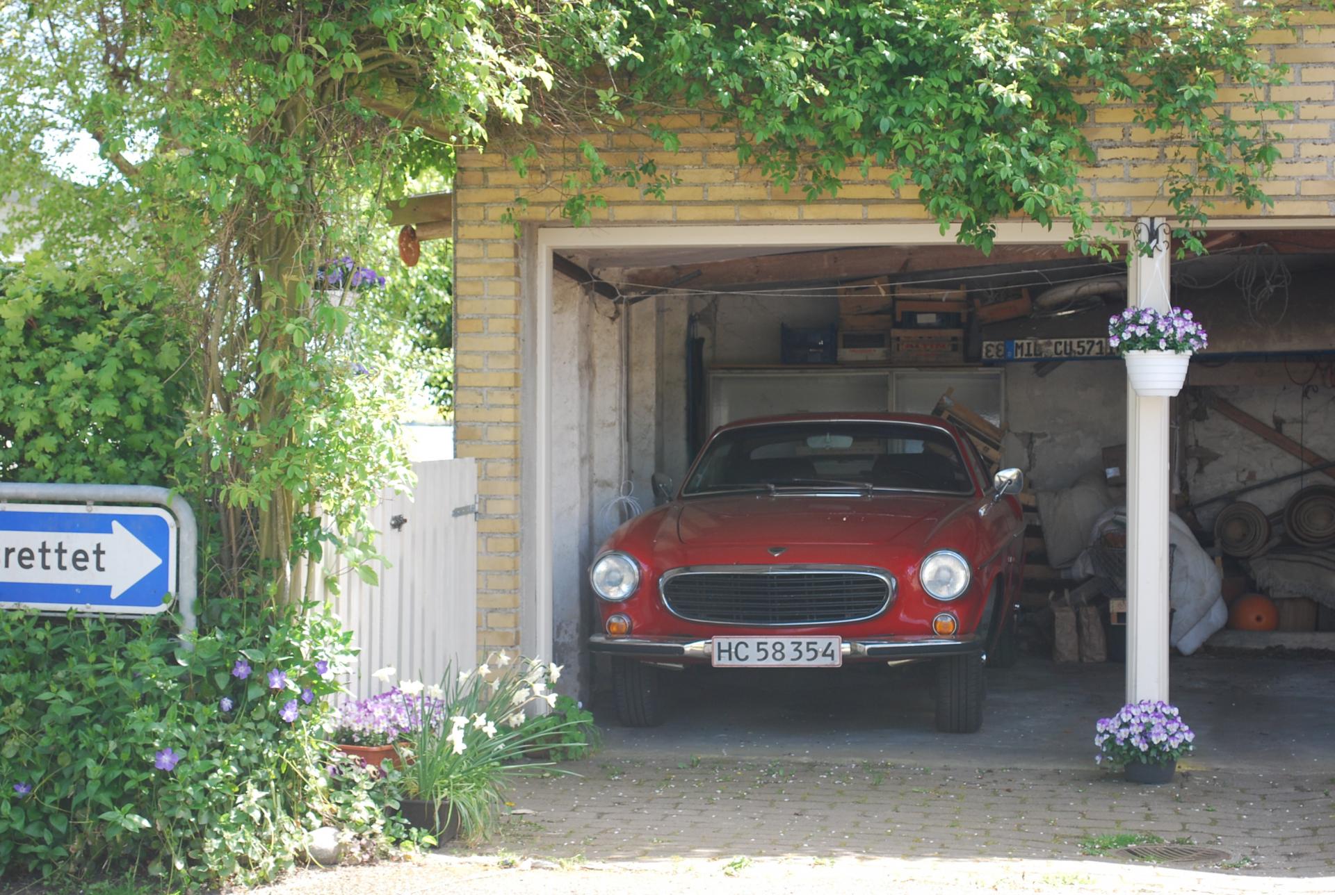 Volvo P1800