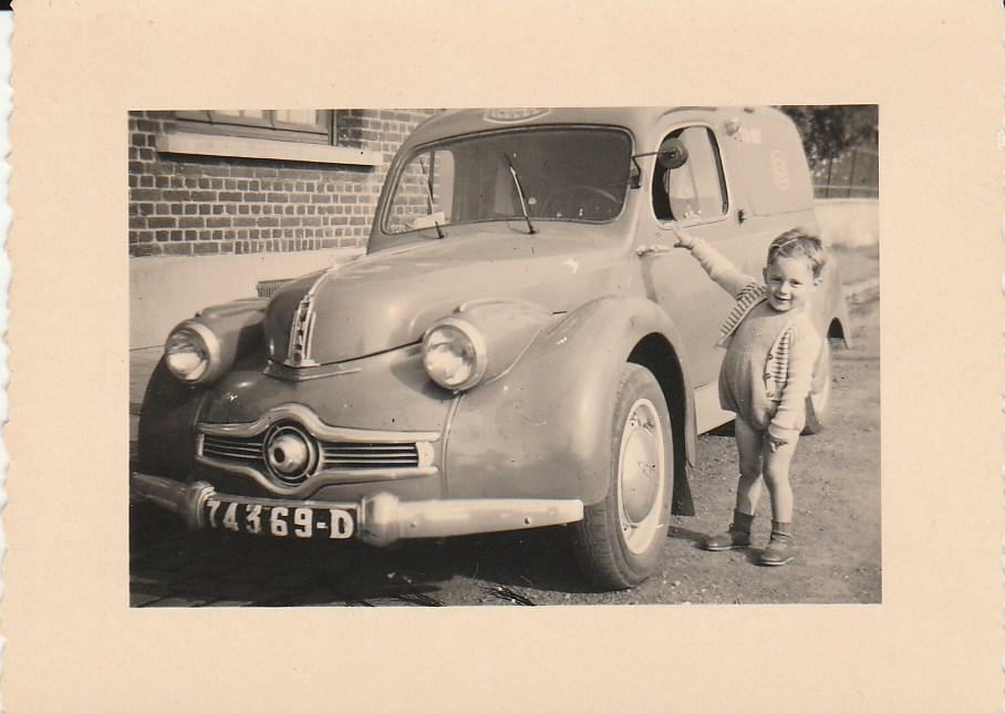 Panhard dyna X fourgonette ptt 1953