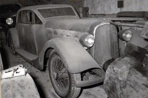 V1 la voisin remisee dans les annees 60 dans le garage dreye